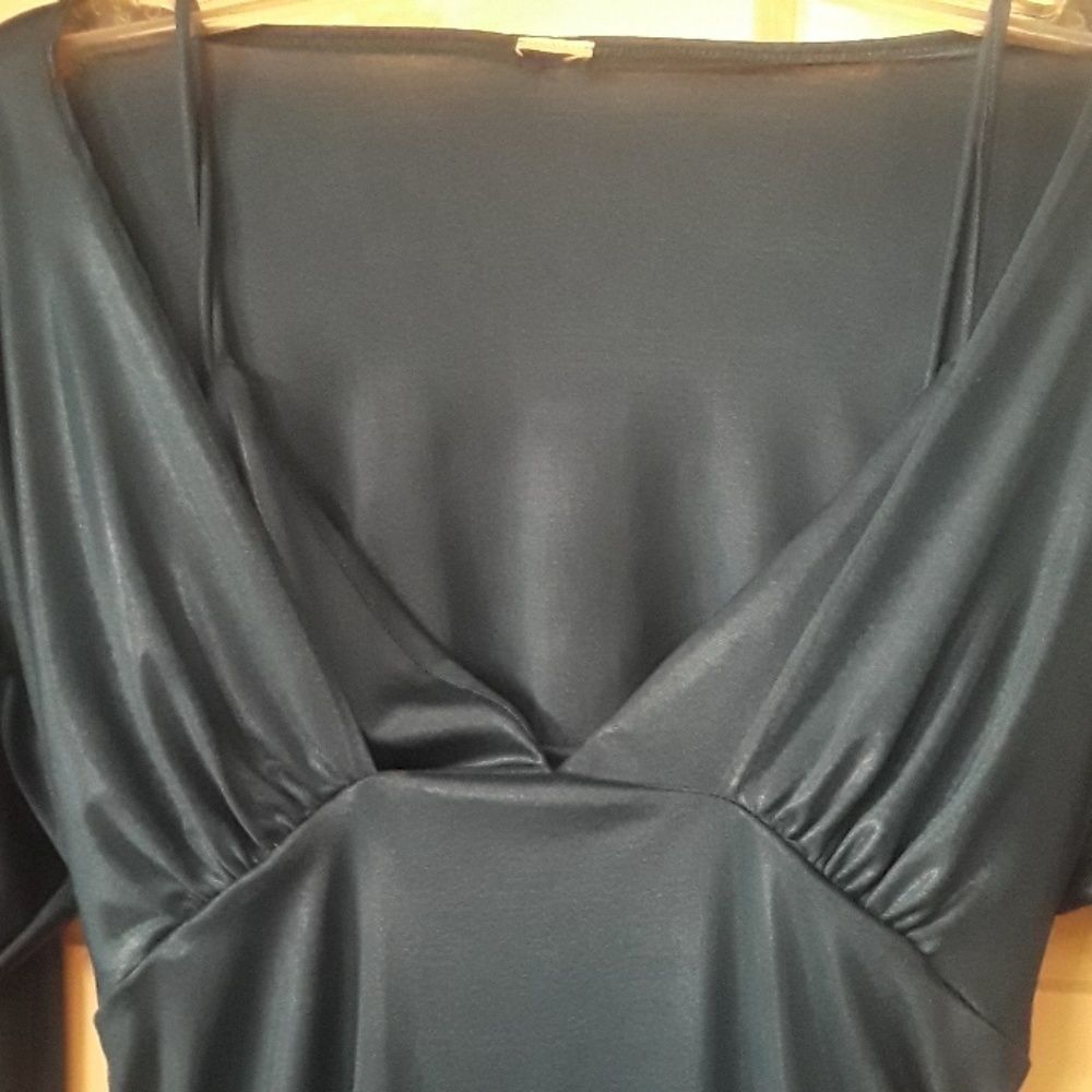 Green Blue Stretch Top. Soft. Ruching. - Picture 3 of 8